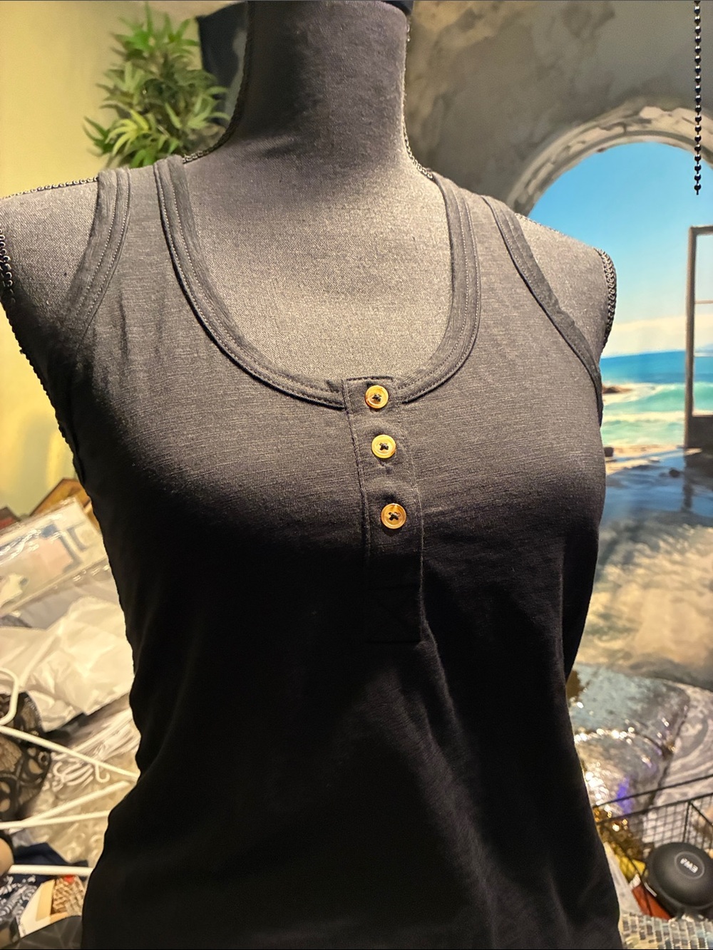 #746| (S)Time and Tru Black Henley Tank with Wood Button Detail